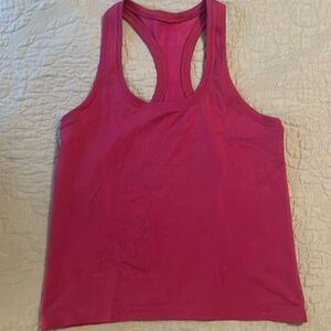 Swiftly Tech Racerback Tank Top
Waist Length